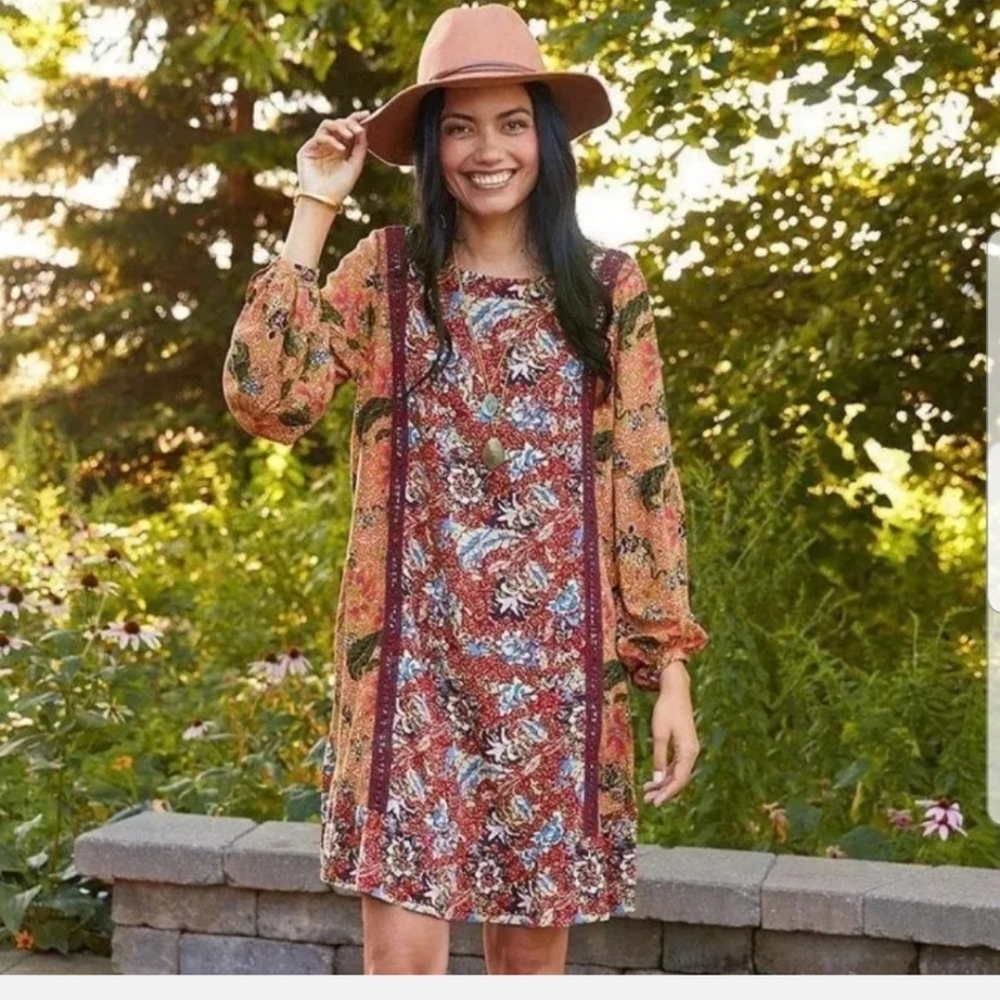 Boho Floral Long-Sleeve Shift Dress in Rust Pink